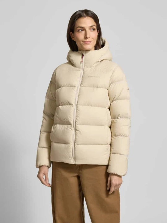 Zdjęcie produktu Kurtka puchowa z wyhaftowanym logo model „FROST DOWN” Peak Performance Beżowy