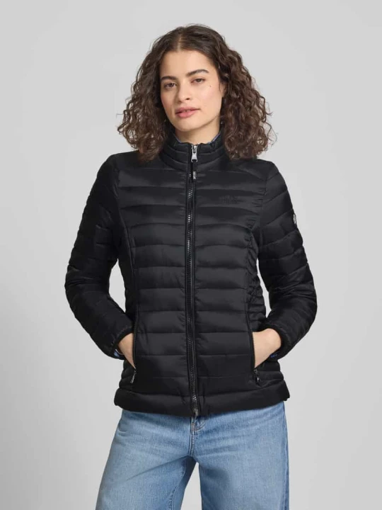 Zdjęcie produktu Kurtka pikowana z wyhaftowanym logo model 'FUJI' Superdry Czarny