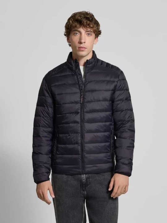 Zdjęcie produktu Kurtka pikowana z zapięciem na zamek błyskawiczny model ‘BRADLEY’ Jack&Jones Czarny