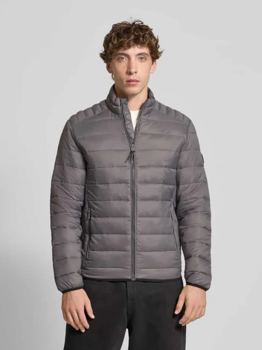 Zdjęcie produktu Kurtka pikowana z zapięciem na zamek błyskawiczny model ‘BRADLEY’ Jack&Jones Średnioszary
