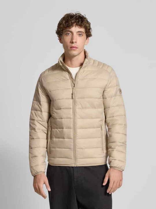 Zdjęcie produktu Kurtka pikowana z zapięciem na zamek błyskawiczny model ‘BRADLEY’ Jack&Jones Beżowy