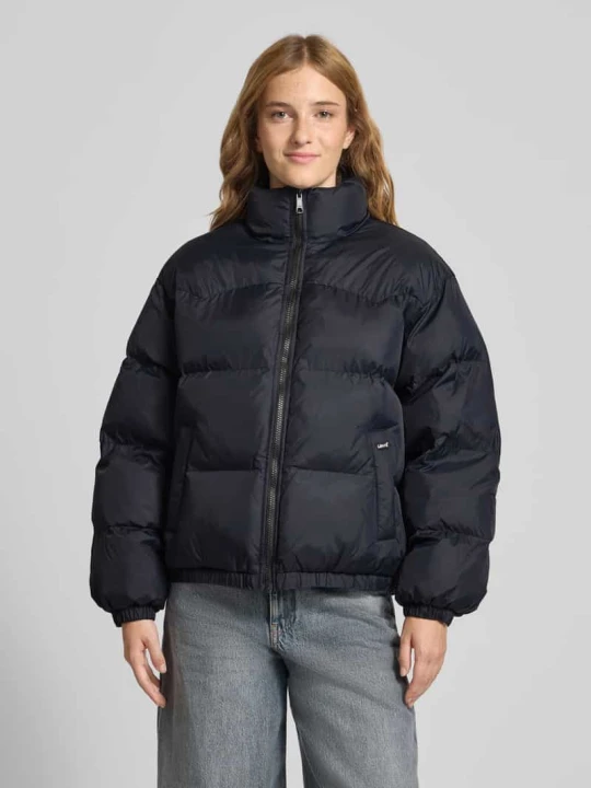 Zdjęcie produktu Kurtka pikowana ze stójką i wpuszczanymi rękawami Levi's Granatowy