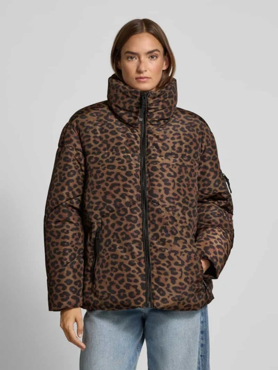 Zdjęcie produktu Kurtka pikowana ze stójką model ‘MARTINA’ Guess Ciemnobrązowy
