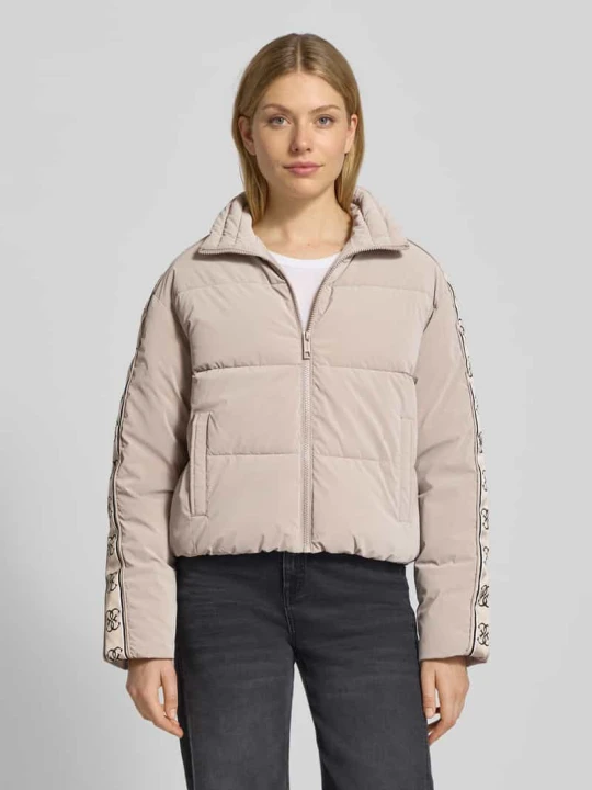 Zdjęcie produktu Kurtka pikowana ze stójką model ‘NEW JEAN’ Guess