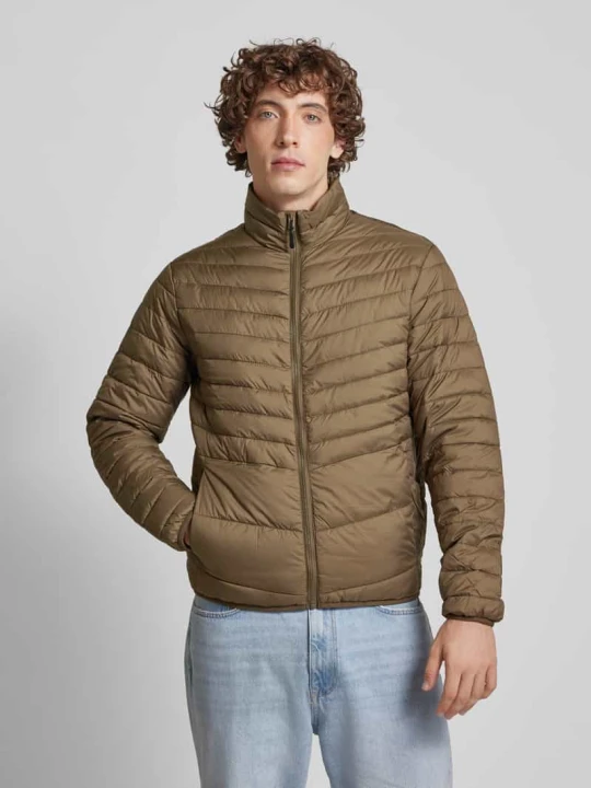 Zdjęcie produktu Kurtka pikowana ze stójką model ‘STATE’ Jack&Jones Oliwkowy