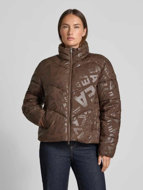 Zdjęcie produktu Kurtka pikowana ze wzorem z logo i stójką EA7 Emporio Armani Ciemnobrązowy