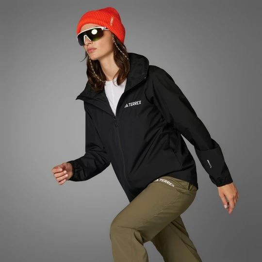 Zdjęcie produktu Kurtka przeciwdeszczowa Multi Essentials 2L Adidas czarny
