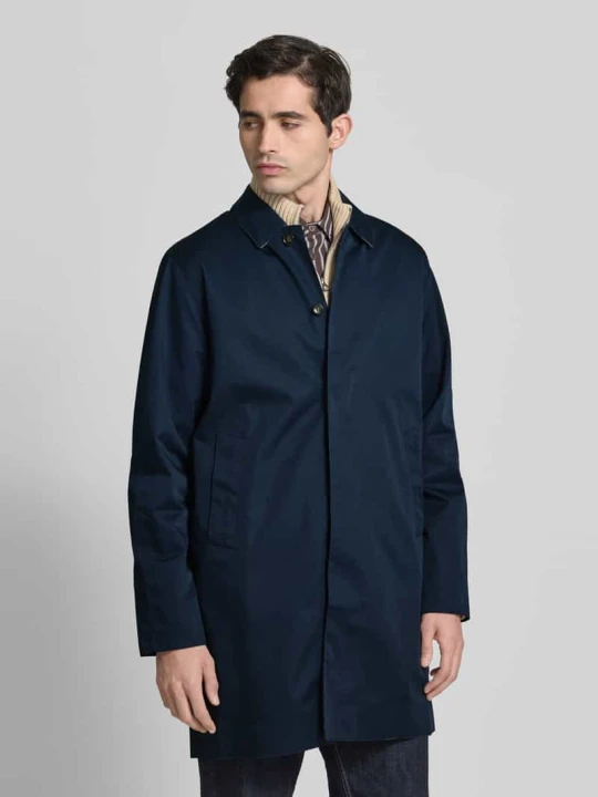 Zdjęcie produktu kurtka przeciwdeszczowa o kroju regular fit z domieszką bawełny model 'ROKIG' Barbour Granatowy