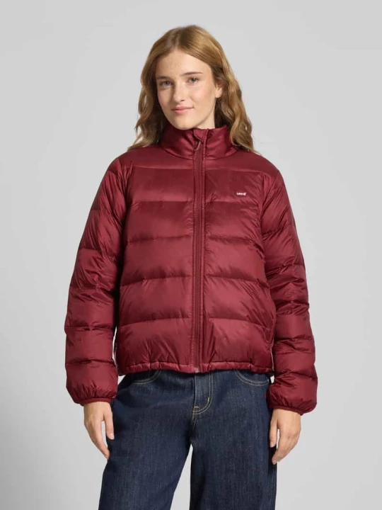 Zdjęcie produktu Kurtka puchowa o kroju regular fit z detalem z logo model ‘POLLY’ Levi's Wiśniowy