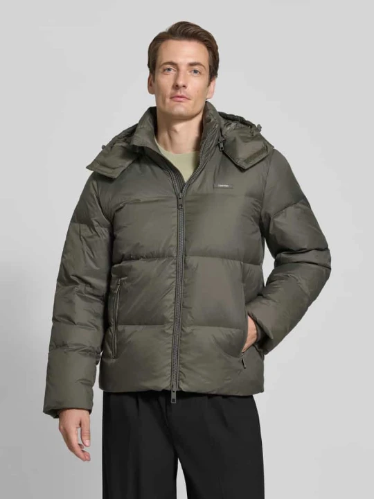 Zdjęcie produktu kurtka puchowa o kroju regular fit z odpinanym kapturem Calvin Klein Oliwkowy