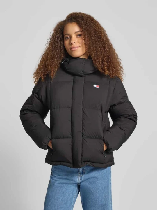 Zdjęcie produktu Kurtka puchowa o kroju regular fit z wyhaftowanym logo model ‘ALASKA’ Tommy Jeans Czarny