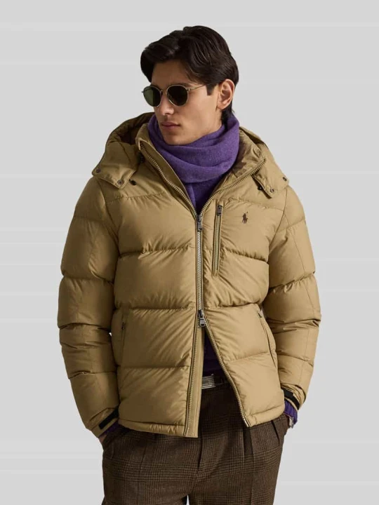 Zdjęcie produktu kurtka puchowa o kroju regular fit z wyhaftowanym logo Polo Ralph Lauren Khaki