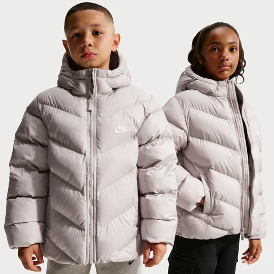 Zdjęcie produktu Kurtka puchowa o luźnym kroju dla dużych dzieci Therma-Fit Nike All Day Play - Brązowy