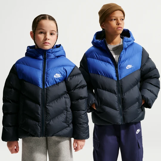 Zdjęcie produktu Kurtka puchowa o luźnym kroju dla dużych dzieci Therma-Fit Nike All Day Play - Niebieski