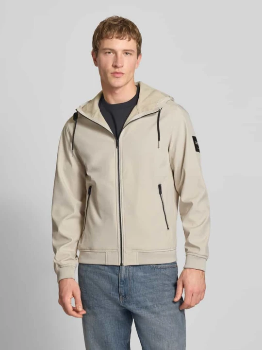Zdjęcie produktu kurtka softshell z kieszeniami zapinanymi na zamek błyskawiczny Jack&Jones Złamany biały