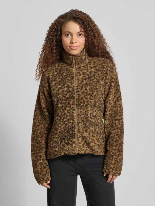 Zdjęcie produktu kurtka teddy o kroju regular fit z bocznymi wpuszczanymi kieszeniami model 'KATTY' Pieces Orzechowy melanż
