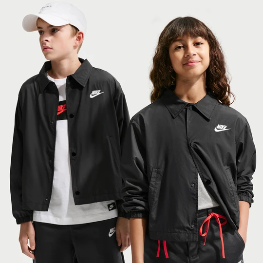 Zdjęcie produktu Kurtka trenerska dla dużych dzieci Nike Club Repel - Czerń