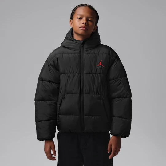 Zdjęcie produktu Kurtka typu puffer dla dużych dzieci z grafiką Jordan Brooklyn - Czerń