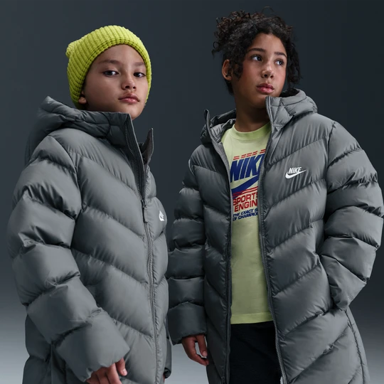 Zdjęcie produktu Kurtka typu puffer o luźnym kroju średniej długości dla dużych dzieci Therma-Fit Nike All Day Play - Szary
