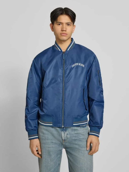 Zdjęcie produktu Kurtka w styl college o kroju regular fit z wyhaftowanym logo Calvin Klein Jeans Granatowy