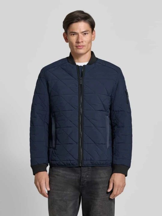 Zdjęcie produktu kurtka w stylu bomberka o kroju regular fit z kieszenią na rękawie Tom Tailor Granatowy