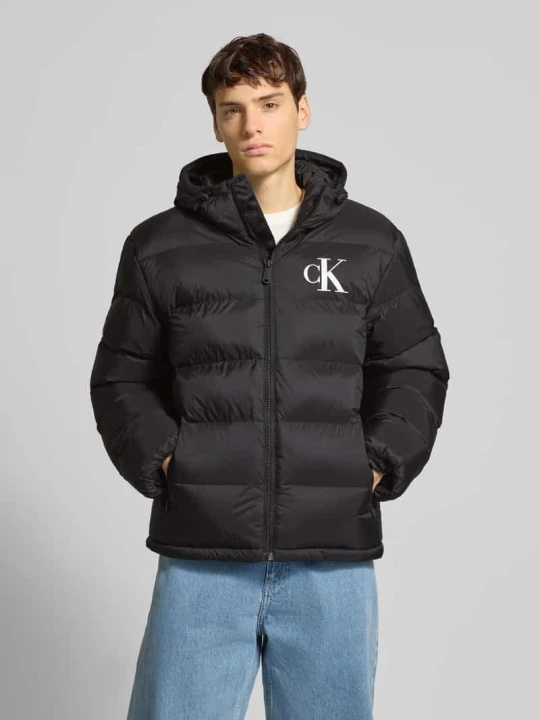 Zdjęcie produktu Kurtka w stylu puffer o kroju regular fit z nadrukiem z logo model 'Monogram' Calvin Klein Jeans Czarny