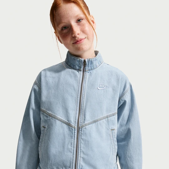 Zdjęcie produktu Kurtka z denimu dla dużych dzieci Nike Collection Windrunner - Niebieski