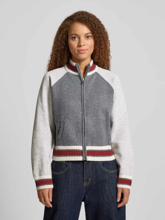 Zdjęcie produktu Kardigan rozpinany o kroju regular fit z dodatkiem wełny, model „ZIPPED BACK INTARSI” Guess Jasnoszary