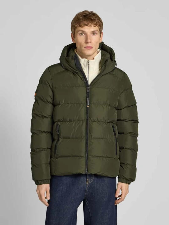 Zdjęcie produktu Kurtka pikowana z kapturem i bocznymi kieszeniami zapinanymi na zamek błyskawiczny Superdry Khaki