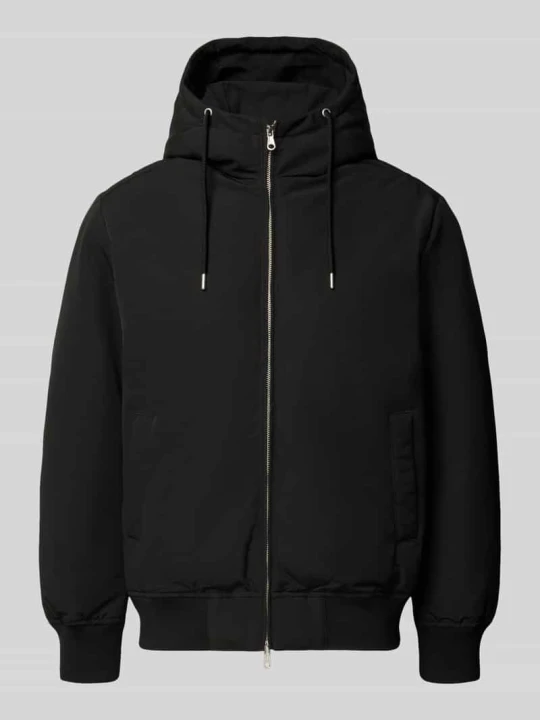 Zdjęcie produktu Kurtka z kapturem i wpuszczane kieszenie model 'TRACE' Jack&Jones Czarny