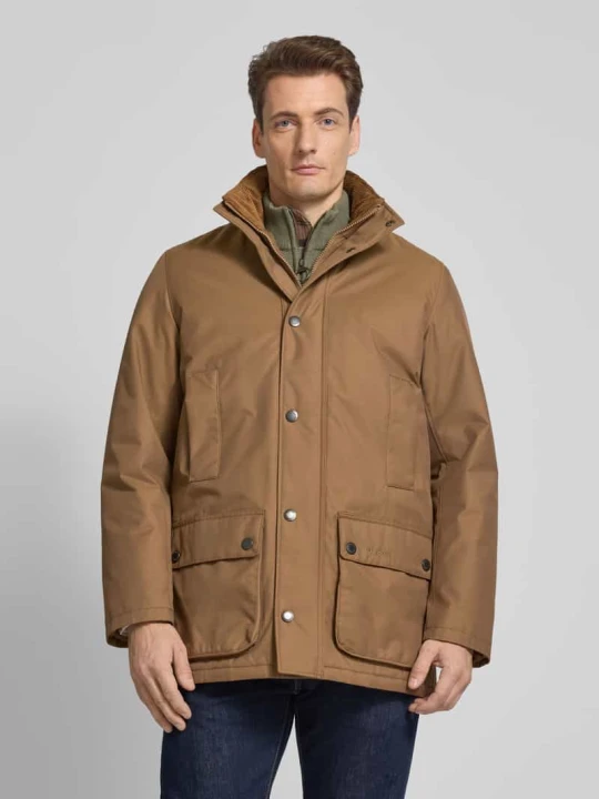 Zdjęcie produktu Kurtka z kieszeniami z patką Barbour Ziemisty brązowy