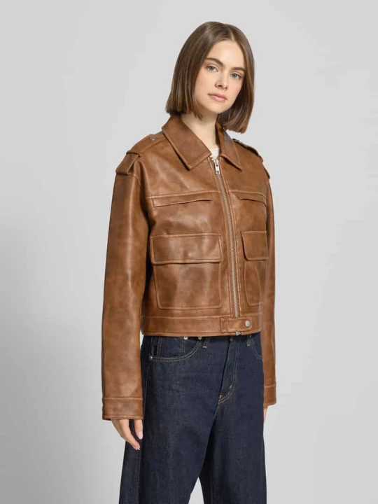 Zdjęcie produktu Kurtka z materiału skóropodobnego z kieszeniami z patką model 'MADISON' Topshop Czekoladowy
