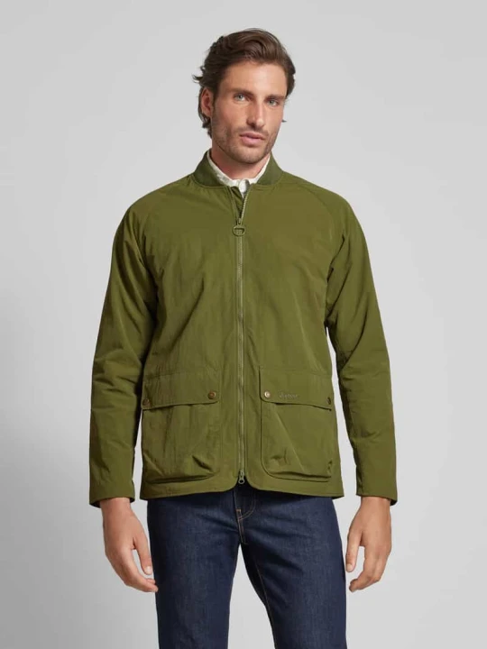 Zdjęcie produktu Kurtka z nakładanymi kieszeniami z patką model ‘BEAUMONT’ Barbour Oliwkowy