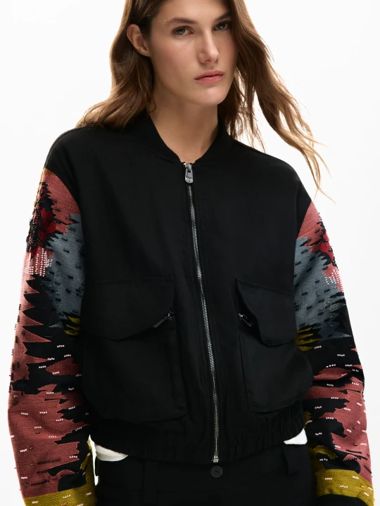 Zdjęcie produktu Kurtka z rękawami patch Desigual czarny