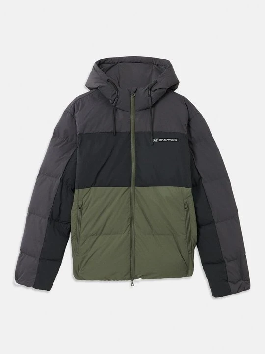 Zdjęcie produktu Kurtka zimowa EA7 Emporio Armani ciemnozielony
