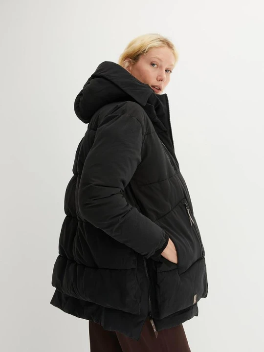 Zdjęcie produktu Kurtka zimowa oversize z kapturem BonPrix czarny