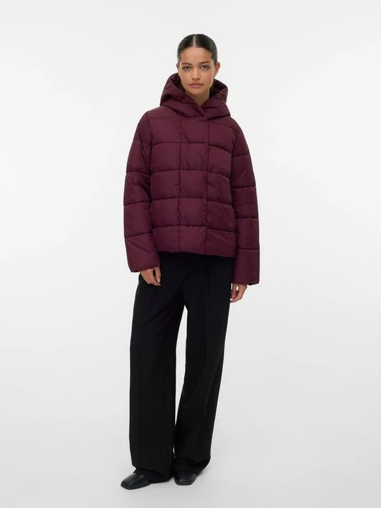 Zdjęcie produktu Kurtka zimowa Vero Moda bordowy
