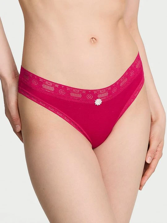 Zdjęcie produktu Lace Trim Stringi bawełniane z koronką szydełkową Lace-Trim Victoria's Secret Różowy