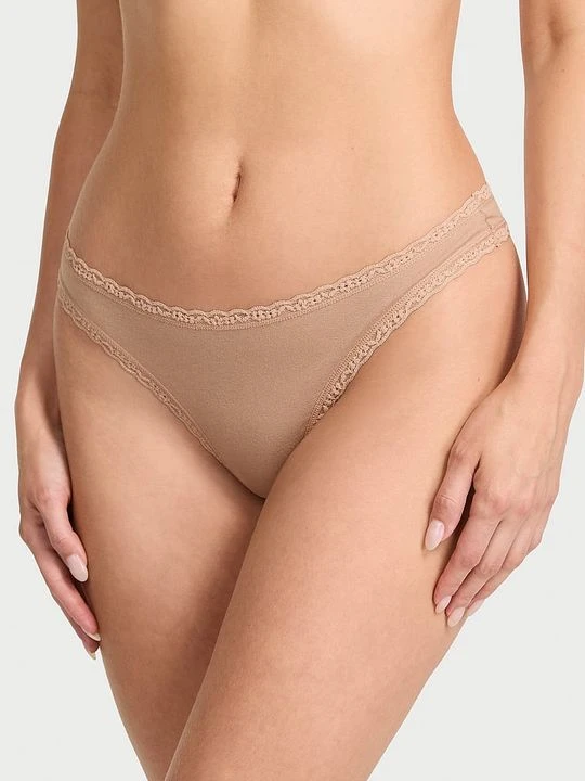 Zdjęcie produktu Lacie Stringi bawełniane z koronką na krawędziach Lace-Waist Victoria's Secret Beżowy