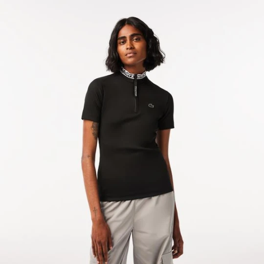 Zdjęcie produktu Lacoste Active Kadın Slim Fit Kısa Kollu Yarım Fermuarlı Baskılı Siyah Polo