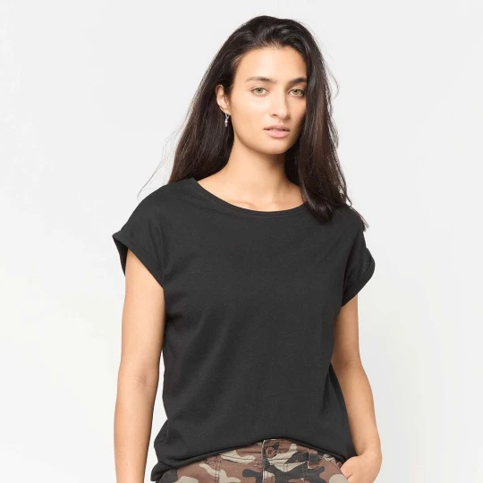 Zdjęcie produktu Ladies Extended Shoulder Tee Urban Classics czarny