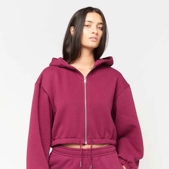 Zdjęcie produktu Ladies Fluffy Cropped Zip Hoodie Urban Classics czerwony