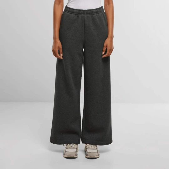 Zdjęcie produktu Ladies Fluffy Wideleg Trackpants Urban Classics szary