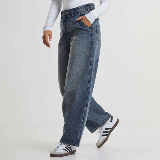 Zdjęcie produktu Ladies Tapered Baggy Jeans dirty washed Urban Classics niebieski