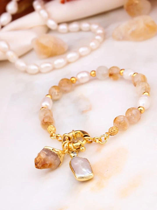 Zdjęcie produktu L'Atelier de Gaia Pozłacana bransoletka z cytrynem i perłami rozmiar: onesize