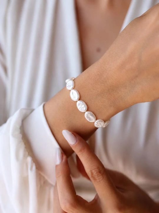 Zdjęcie produktu L'Atelier de Gaia Pozłacana bransoletka z perłami rozmiar: onesize