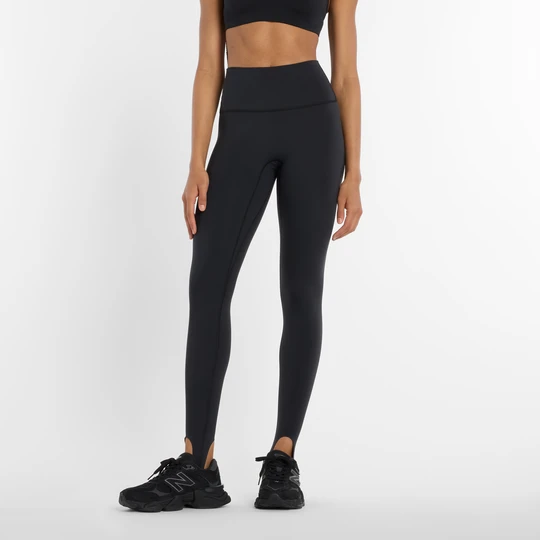 Zdjęcie produktu Legginsy damskie do biegania New Balance Sleek WP53168BK – czarne