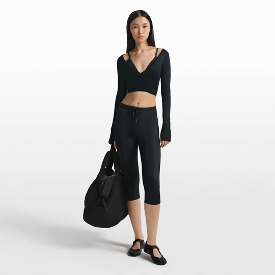Zdjęcie produktu Legginsy damskie z wysokim stanem ze sznurkiem 43 cm NikeSKIMS Satin Shine - Czerń