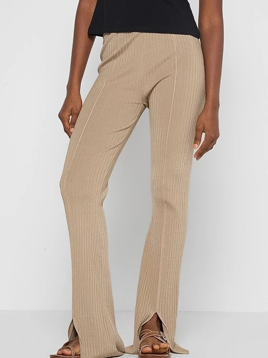 Zdjęcie produktu Spodnie legginsy Nanushka beżowy