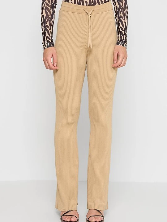 Zdjęcie produktu Spodnie legginsy Nanushka piaskowy